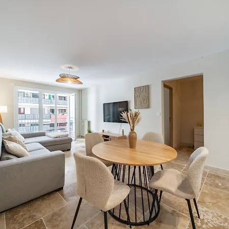 Two Bedroom - Appartement *